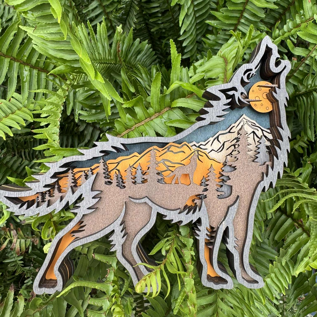 Wolf Large Shelf Sitter